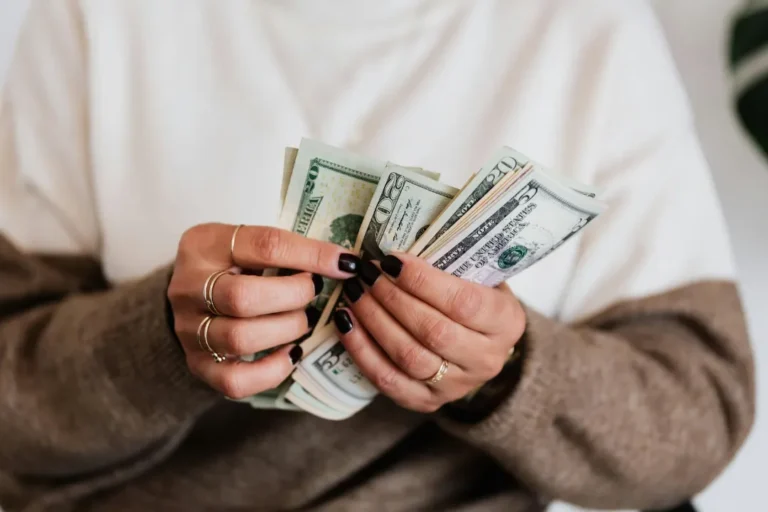 How ATMs Can Encourage More Impulse Purchases in South Carolina Small Businesses